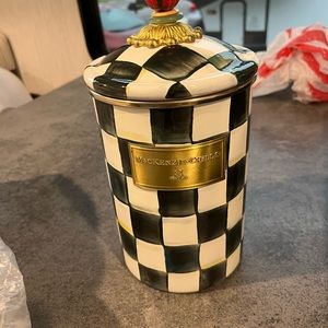 Mackenzies child’s storage jar